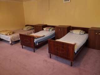 Хостелы Mini Hostel at OLD HOUSE Шеки Односпальная кровать в общем номере для мужчин и женщин-11