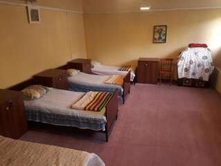 Хостелы Mini Hostel at OLD HOUSE Шеки Односпальная кровать в общем номере для мужчин и женщин-12